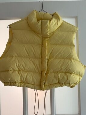 Sweaty Betty Pale Yellow Cropped Puffer Vest